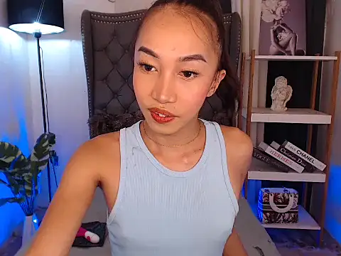 Snapshot of Sweet_kittyxx chatting on December 4, 2025, 6:45 am Sweet kittyxx online show from December 4, 2025, 6:45 am