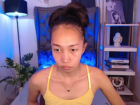 Snapshot of Sweet_kittyxx chatting on February 12, 2026, 5:51 am Sweet kittyxx online show from February 12, 2026, 5:51 am