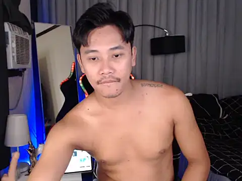 alexsuckable01 online show from April 24, 2026, 7:05 pm