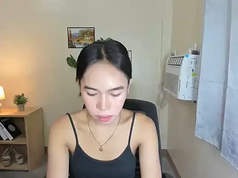 Snapshot of Shindoll chatting on October 9, 2025, 8:48 am Shindoll online show from October 9, 2025, 8:48 am