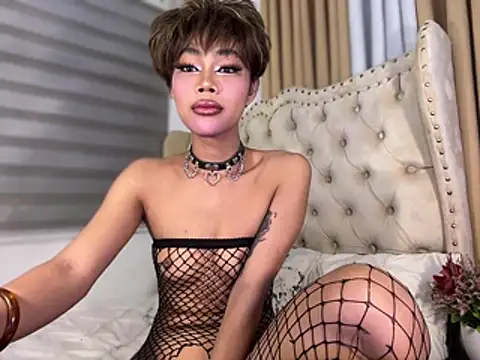 Innocent yanixx69 online show from July 8, 2026, 4:18 pm