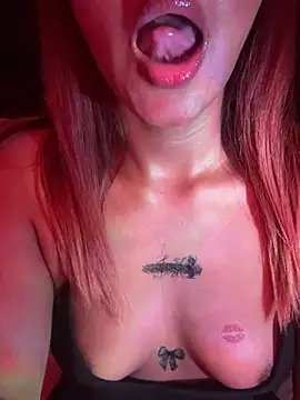 Snapshot of Cute__Taniya chatting on July 15, 2026, 10:28 pm Cute Taniya online show from July 15, 2026, 10:28 pm