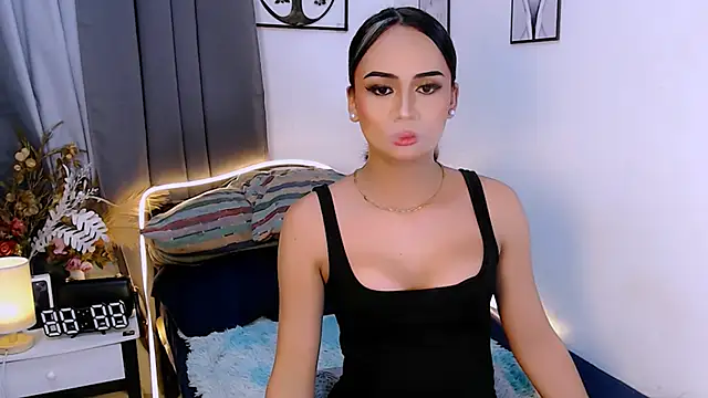 Zialustts online show from October 10, 2025, 4:08 pm