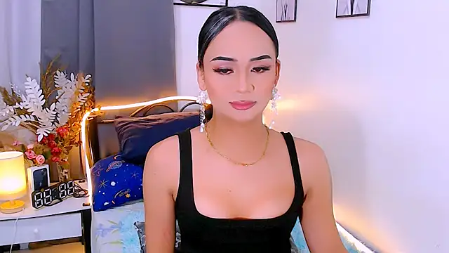 Zialustts online show from November 30, 2025, 2:01 am