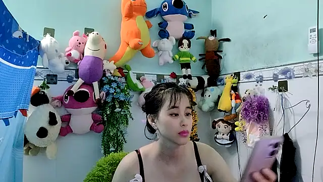 Snapshot of emgaixinhngoan chatting on October 22, 2025, 6:02 am emgaixinhngoan online show from October 22, 2025, 6:02 am