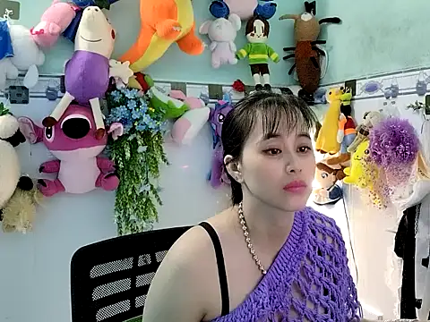 Snapshot of emgaixinhngoan chatting on November 7, 2025, 12:48 am emgaixinhngoan online show from November 7, 2025, 12:48 am