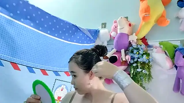 Snapshot of emgaixinhngoan chatting on October 15, 2025, 4:04 pm emgaixinhngoan online show from October 15, 2025, 4:04 pm