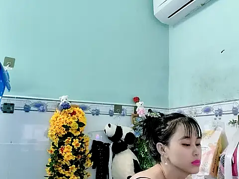 Snapshot of emgaixinhngoan chatting on October 7, 2025, 11:39 pm emgaixinhngoan online show from October 7, 2025, 11:39 pm