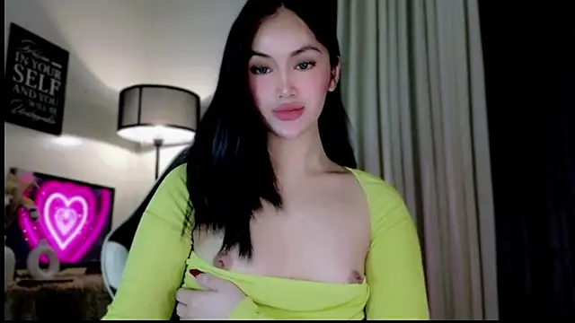 Snapshot of anna_lala7 chatting on October 24, 2025, 8:30 pm anna lala7 online show from October 24, 2025, 8:30 pm