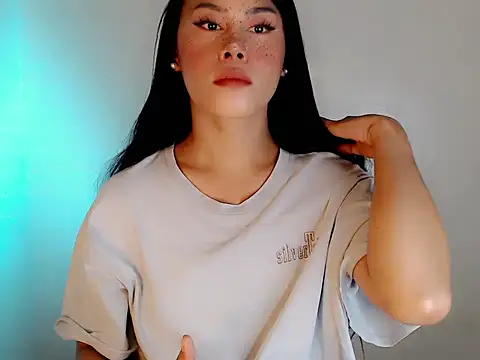 Angelina bunny online show from October 13, 2025, 7:32 am