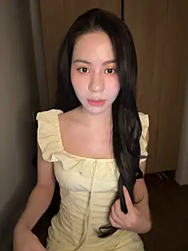 Snapshot of -katinat- chatting on July 18, 2026, 2:47 pm -katinat- online show from July 18, 2026, 2:47 pm