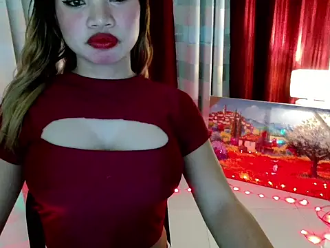 Snapshot of lover_girl143 chatting on February 17, 2026, 3:09 pm lover girl143 online show from February 17, 2026, 3:09 pm