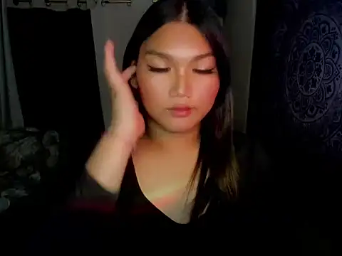 Lou heart online show from December 19, 2025, 4:42 pm