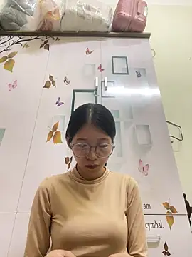 meomeo2k6 online show from November 12, 2025, 7:23 am