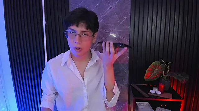 Snapshot of luixdust_ chatting on November 27, 2025, 5:19 am luixdust online show from November 27, 2025, 5:19 am