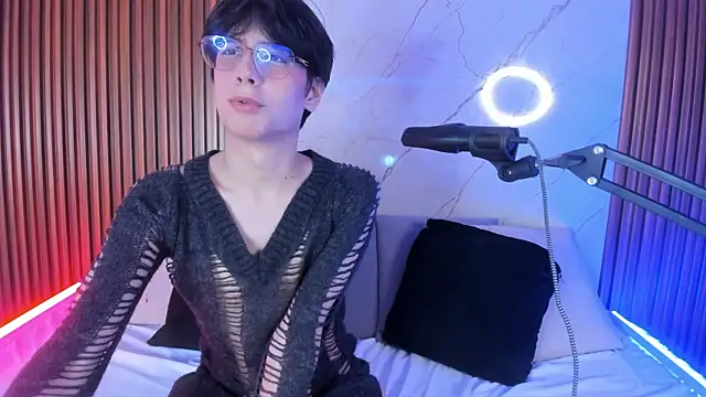 Snapshot of luixdust_ chatting on October 13, 2025, 9:38 pm luixdust online show from October 13, 2025, 9:38 pm