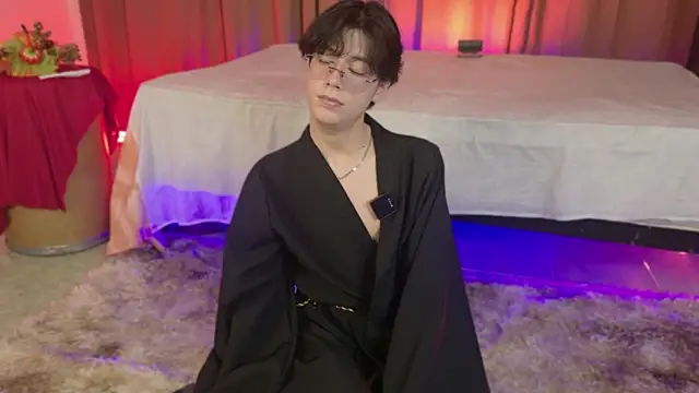 Snapshot of luixdust_ chatting on November 11, 2025, 5:57 am luixdust online show from November 11, 2025, 5:57 am