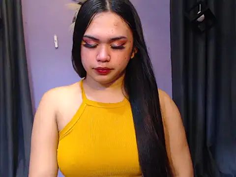 urlovelysandra online show from November 11, 2025, 4:29 am