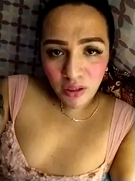 enoria1992 online show from November 6, 2025, 9:24 am