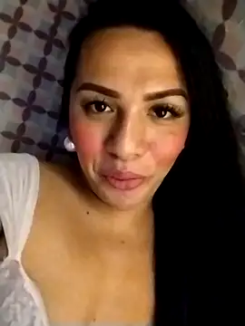 Snapshot of enoria1992 chatting on February 27, 2026, 2:39 pm enoria1992 online show from February 27, 2026, 2:39 pm