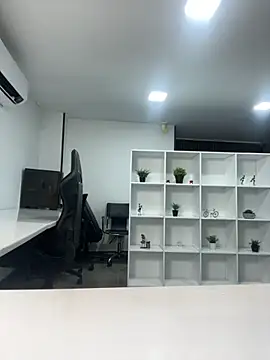 megan bigboobs  online show from November 4, 2025, 11:03 am