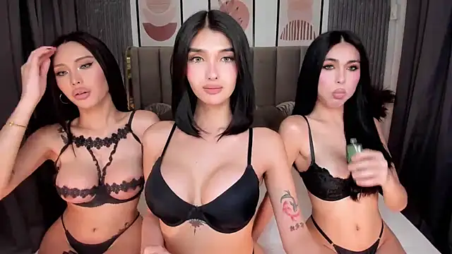 Snapshot of ScarletGreysonn chatting on November 17, 2025, 6:39 am ScarletGreysonn online show from November 17, 2025, 6:39 am