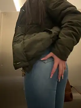 Isabella21  online show from October 7, 2025, 12:00 am