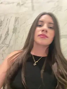 Isabella21  online show from November 25, 2025, 10:54 pm