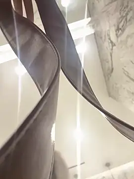 Isabella21  online show from October 10, 2025, 10:43 pm