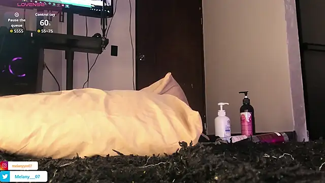 Melany  08 online show from November 15, 2025, 1:15 pm