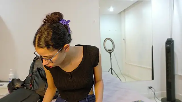 BeccaReedd online show from October 11, 2025, 12:33 am