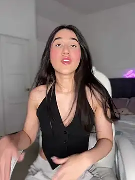 julieta jhonss online show from February 6, 2026, 3:35 am