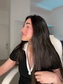 julieta jhonss online show from February 28, 2026, 3:50 am