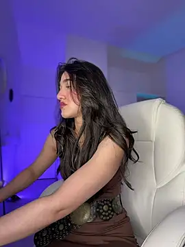 julieta jhonss online show from June 6, 2026, 2:17 am