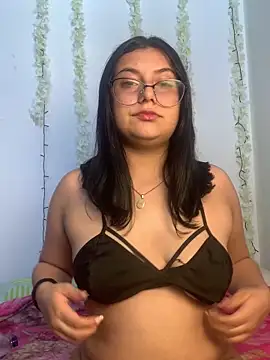 Snapshot of Velma_star chatting on December 15, 2025, 3:40 pm Velma star online show from December 15, 2025, 3:40 pm