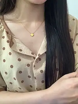 JennyQueen18 online show from April 13, 2026, 7:01 am