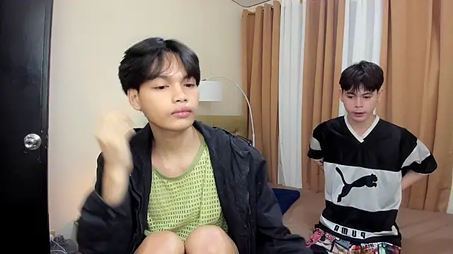 hotfreshdior online show from October 6, 2025, 7:47 pm