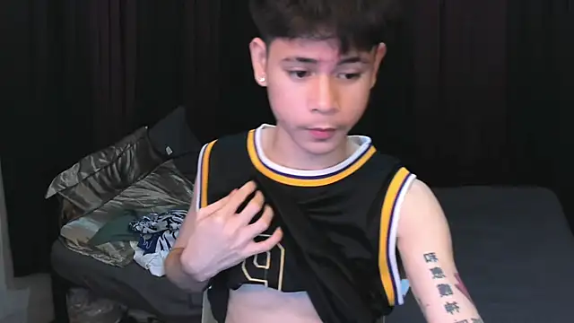 hotfreshdior online show from February 28, 2026, 4:28 pm