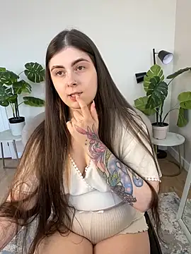 Lovely Waifu online show from June 16, 2026, 2:17 pm
