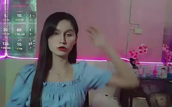 anne smithe online show from April 19, 2026, 11:33 am