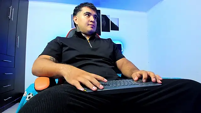 thiago  cp01 online show from February 25, 2026, 5:29 am