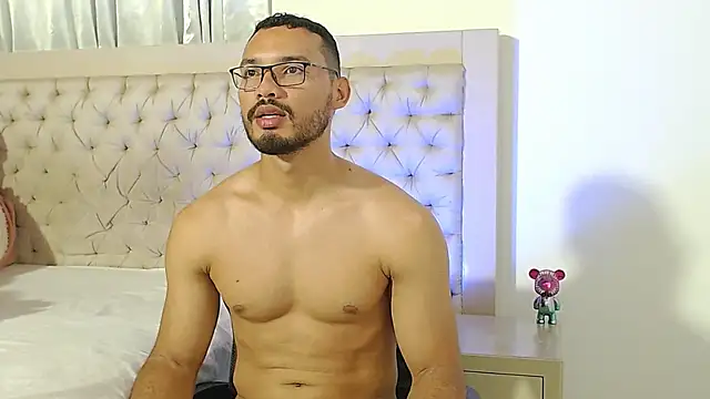 marcusblade online show from November 25, 2025, 1:28 am