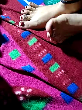 only-injoy online show from October 28, 2025, 5:01 pm