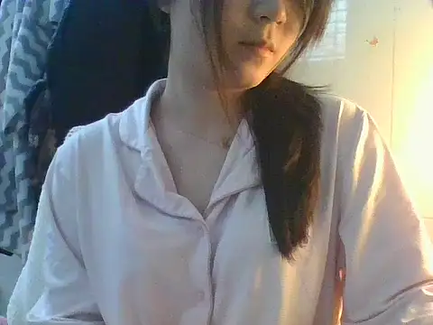 Snapshot of Linzly chatting on February 13, 2026, 8:47 am Linzly online show from February 13, 2026, 8:47 am