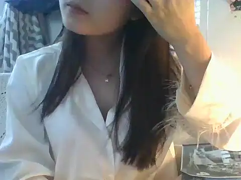 Linzly online show from January 7, 2026, 2:27 am