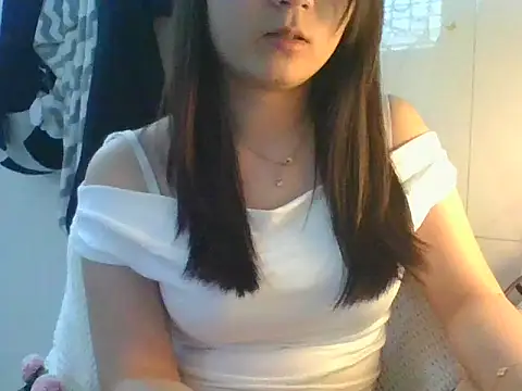 Snapshot of Linzly chatting on February 26, 2026, 2:55 am Linzly online show from February 26, 2026, 2:55 am