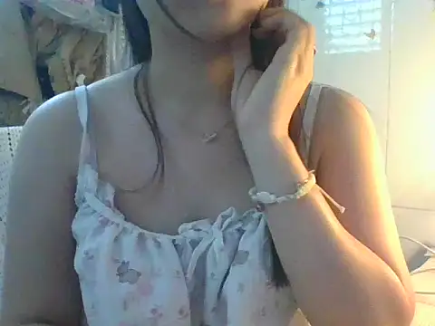 Linzly online show from March 24, 2026, 2:44 am