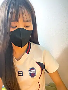 Lucy217 online show from November 5, 2025, 1:36 pm