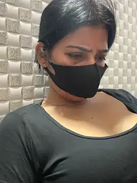 Hot Jaanvi  online show from June 17, 2026, 7:08 am