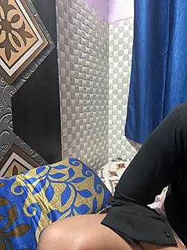 Hot Jaanvi  online show from April 13, 2026, 5:33 am